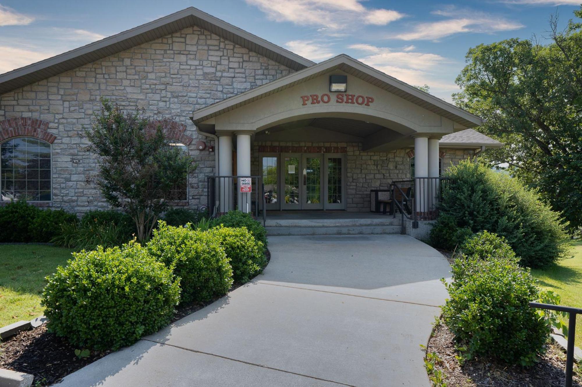 Elegant Lakeside Retreat In Branson Luaran gambar